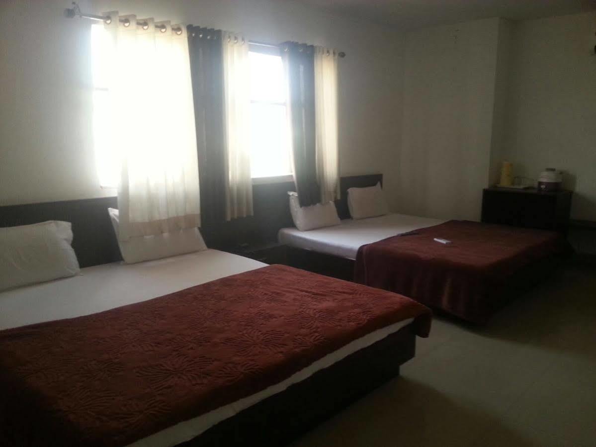 Hotel Pearl Palace Ουνταϊπούρ Εξωτερικό φωτογραφία